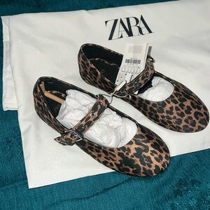 New Zaza shoe with tag